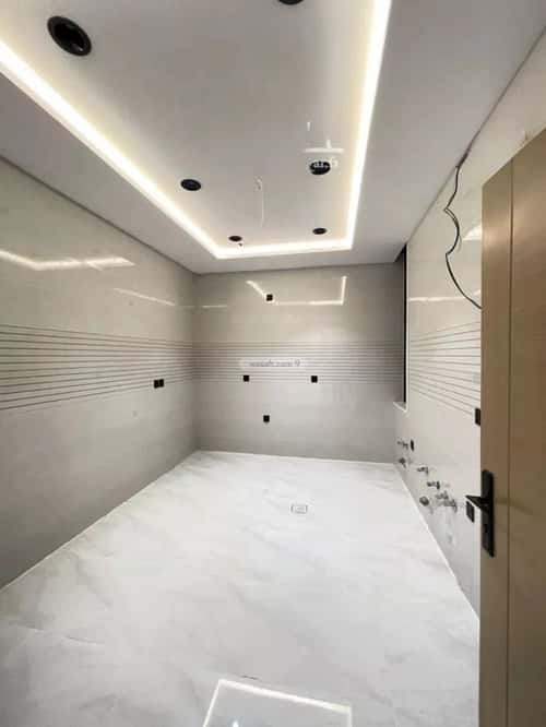 شقة 5 غرف في الملك فهد 12