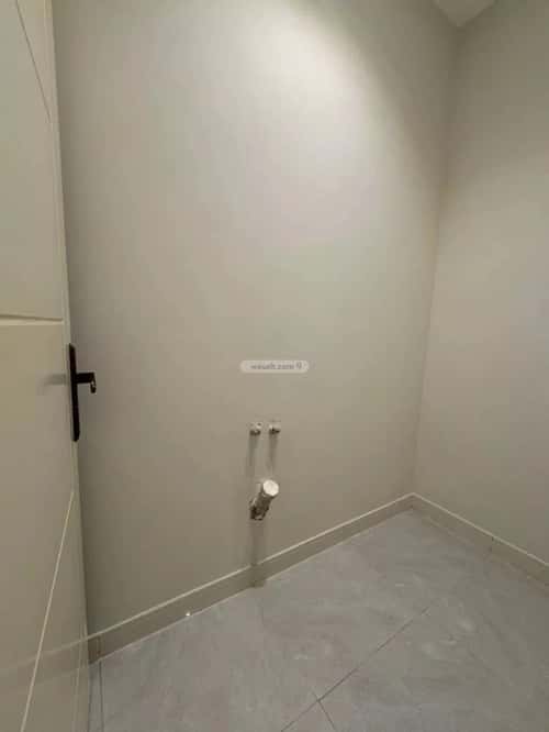 شقة 5 غرف في النخيل 3