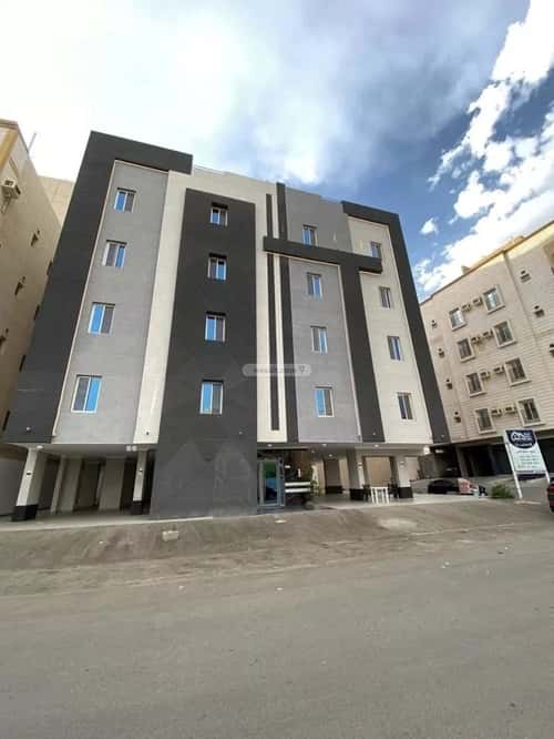 شقة 5 غرف في النخيل 10