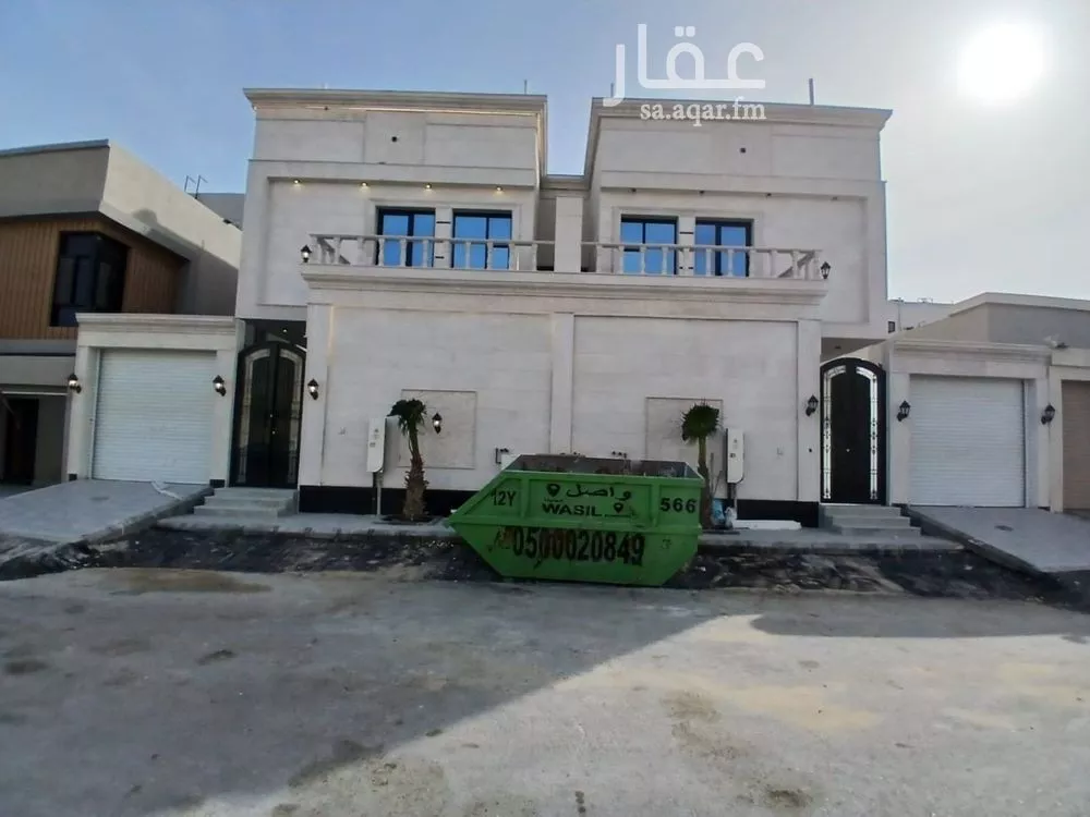 فيلا 8 غرف في الشراع 4