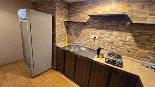 محل 104 م² في الفيصلية 5