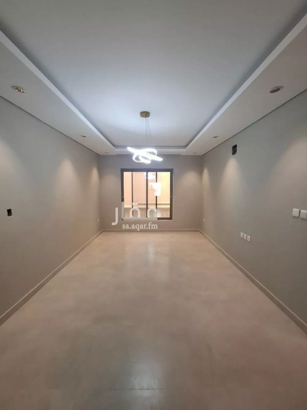 فيلا 8 غرف في الأمواج 2