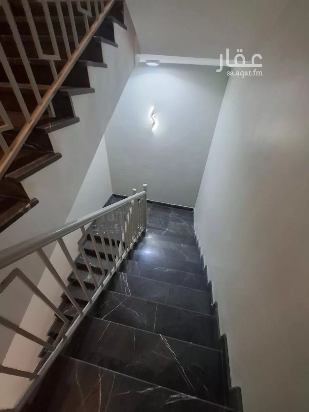 فيلا 8 غرف في الأمواج 3