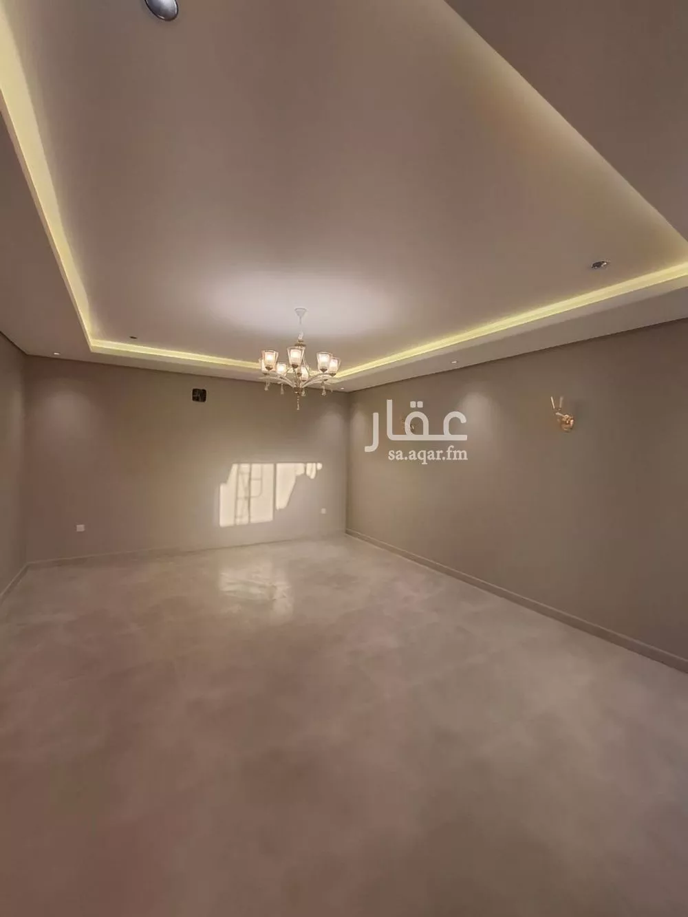 فيلا 8 غرف في الأمواج 5