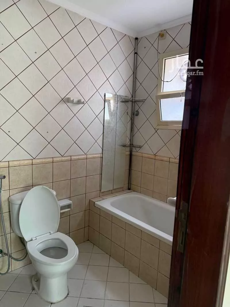 2 bedroom apartment in Al Bandariyah 3