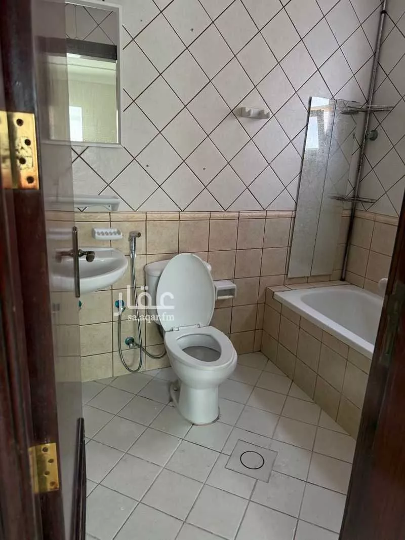 2 bedroom apartment in Al Bandariyah 7