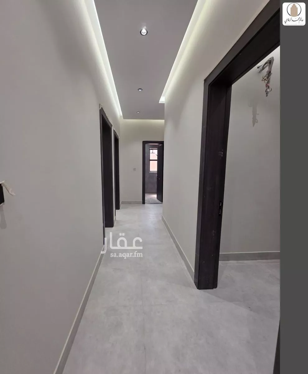 شقة 4 غرف في الروضة 11