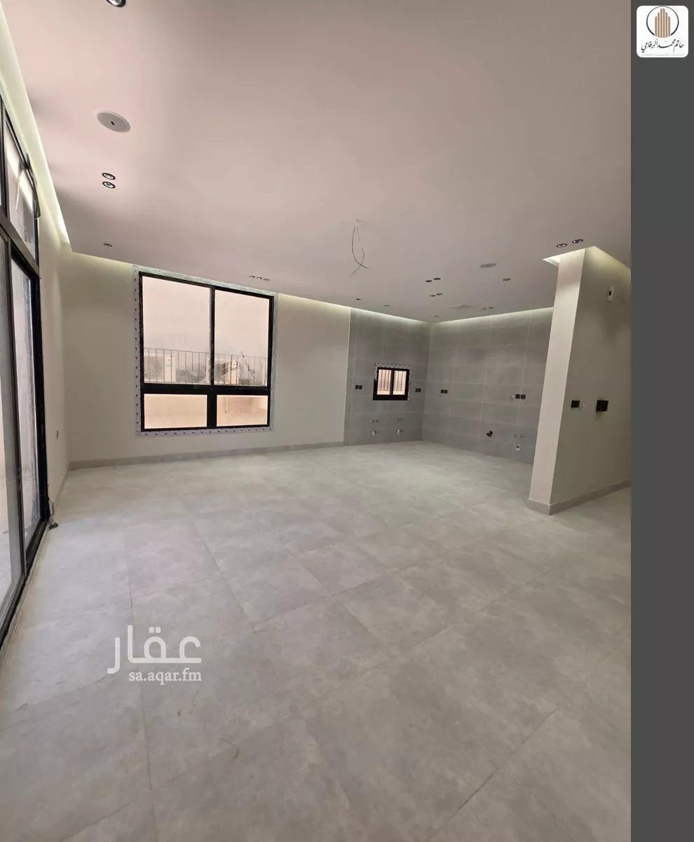 شقة 4 غرف في الروضة 12