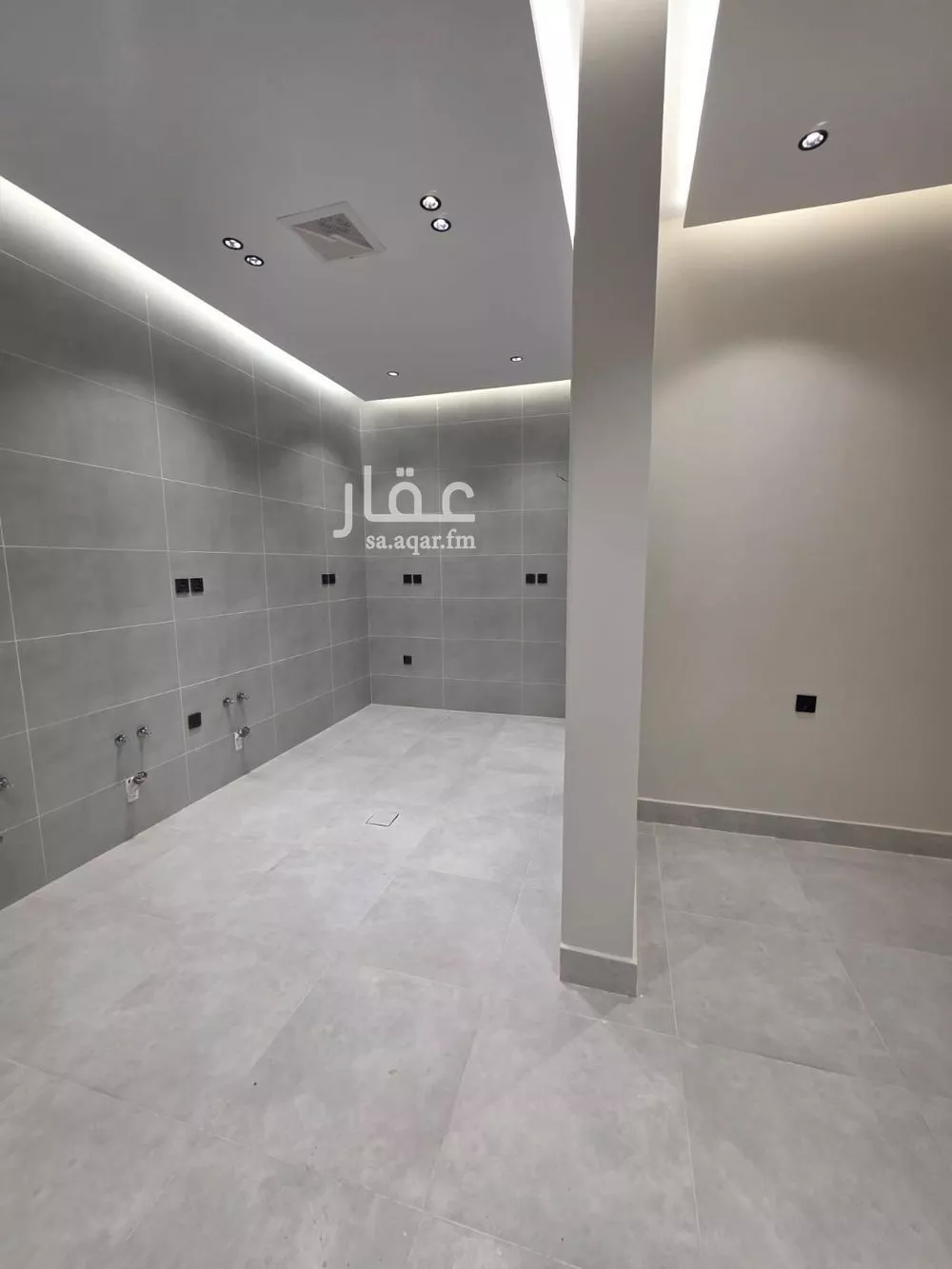 4 bedroom apartment in Al Rawdah 9