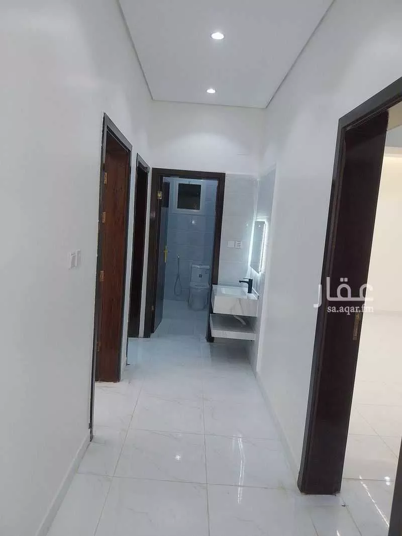 شقة 5 غرف في الملك فهد 9