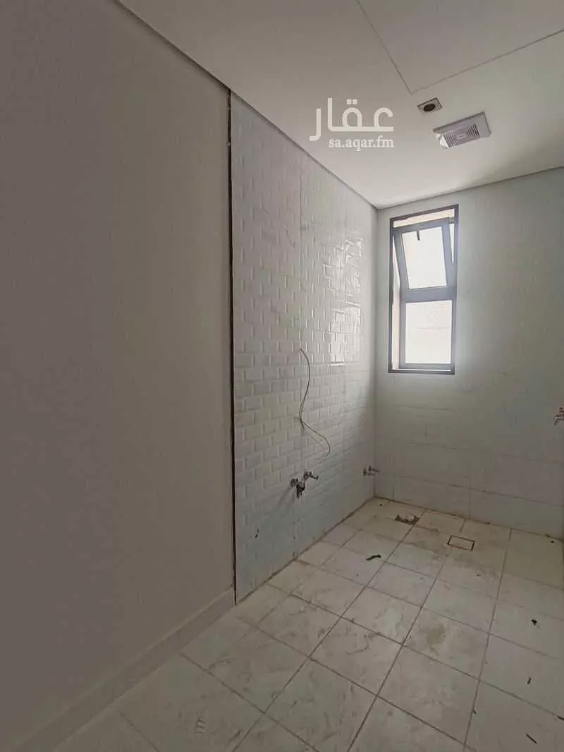 5 bedroom apartment in King Fahd 8