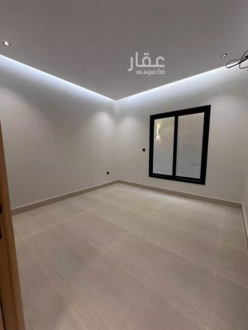 3 bedroom floor in Al Qairawan 9