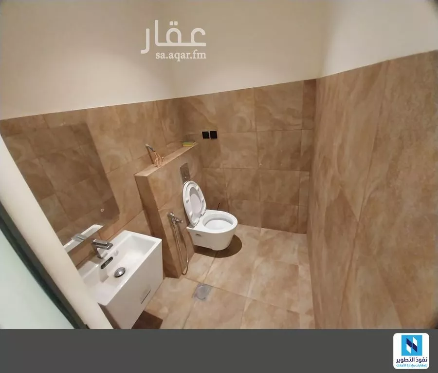 مكتب 76 م² في الملقا 8