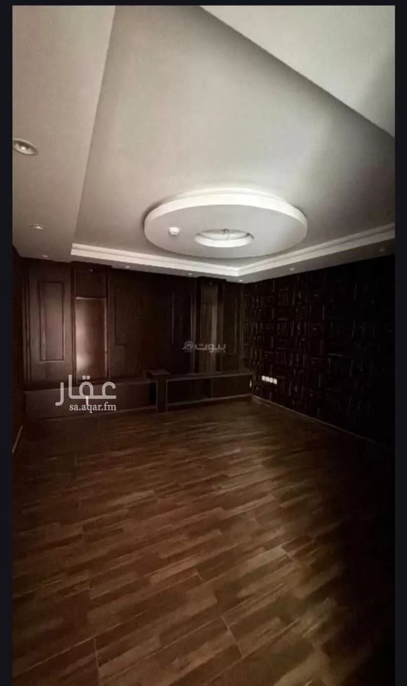 مكتب 1050 م² في الملقا 4