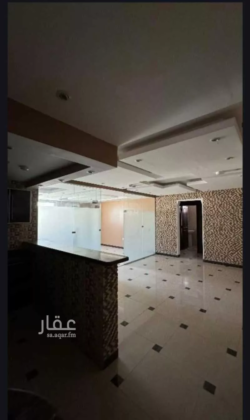 مكتب 1050 م² في الملقا 7