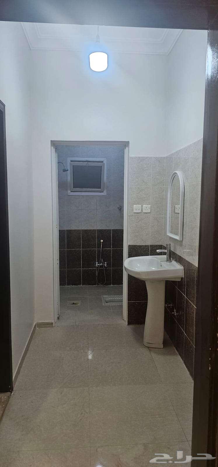 شقة 3 غرف في النظيم 13