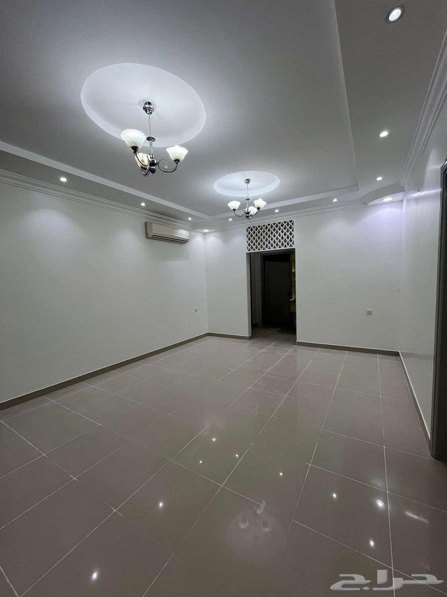 5 bedroom apartment in Dhahrat Al Awdah West 3