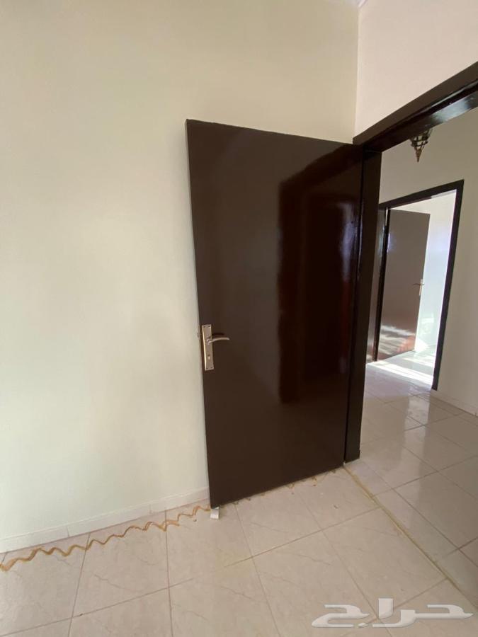 شقة 5 غرف في الرمال 4