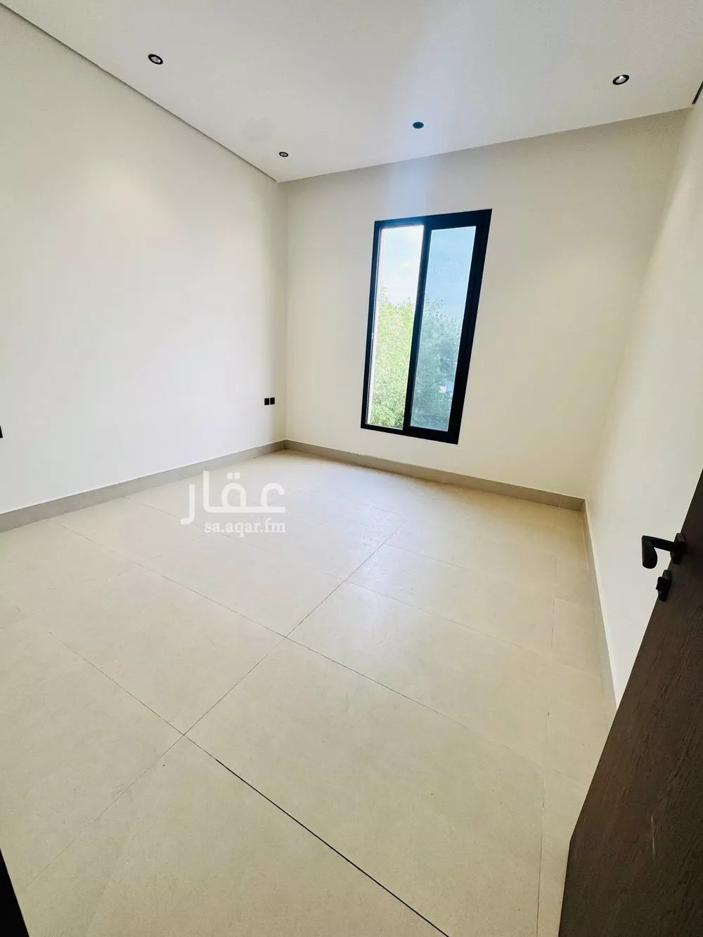 فيلا 4 غرف في اليرموك 8