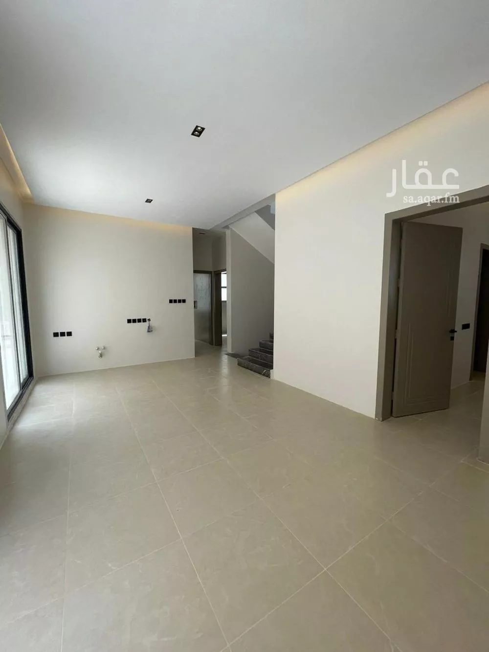 فيلا 5 غرف في الرمال 4