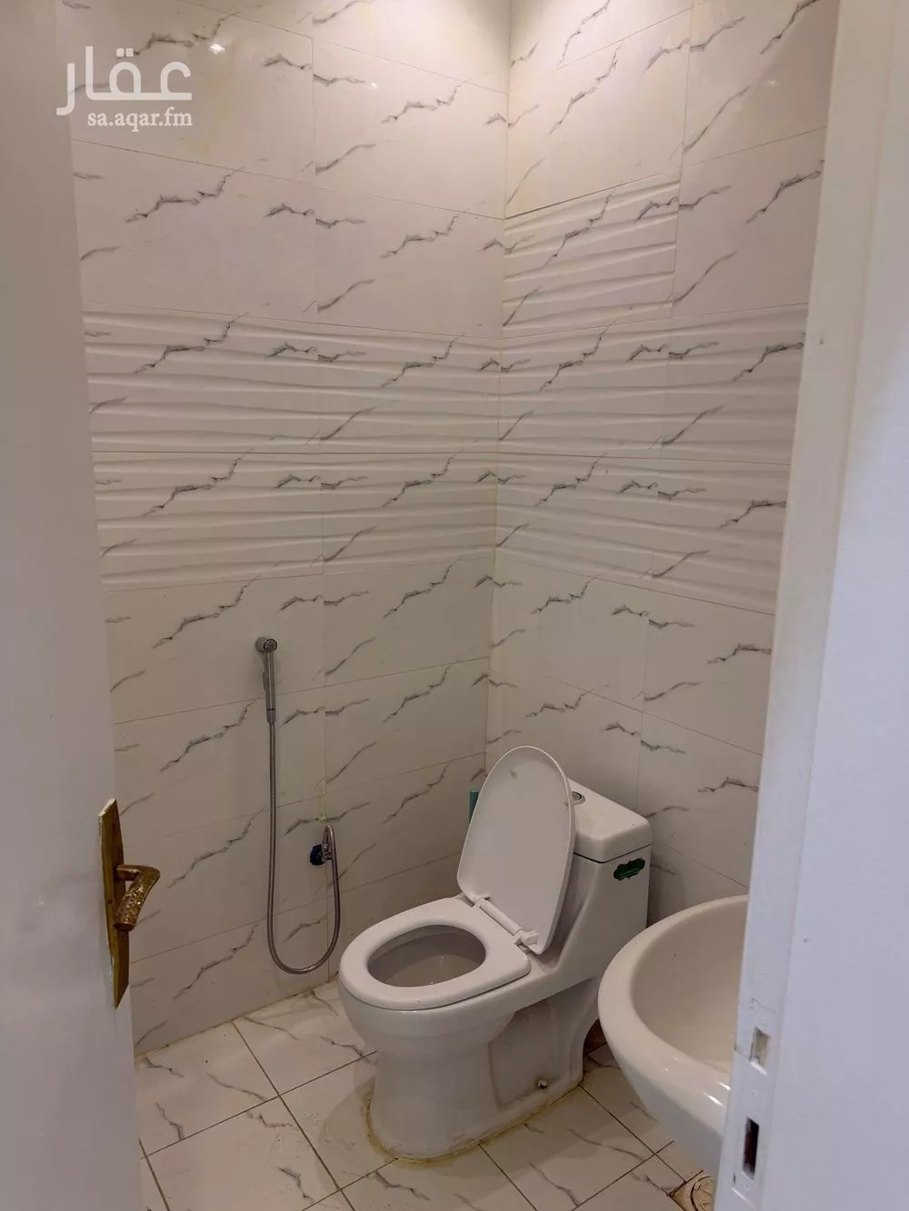 شقة 1 غرف في العقيق 6