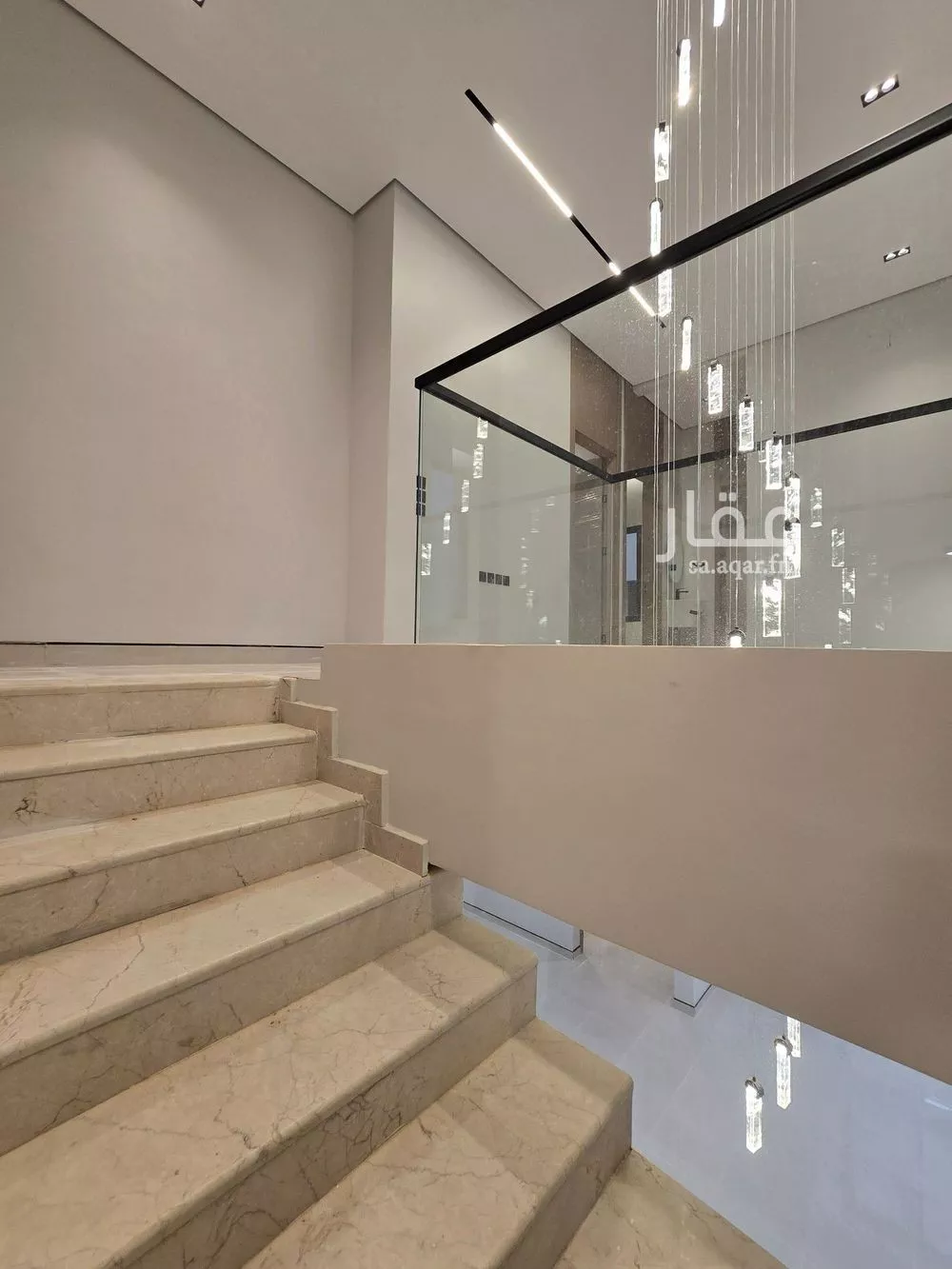 فيلا 5 غرف في الجنادرية 11