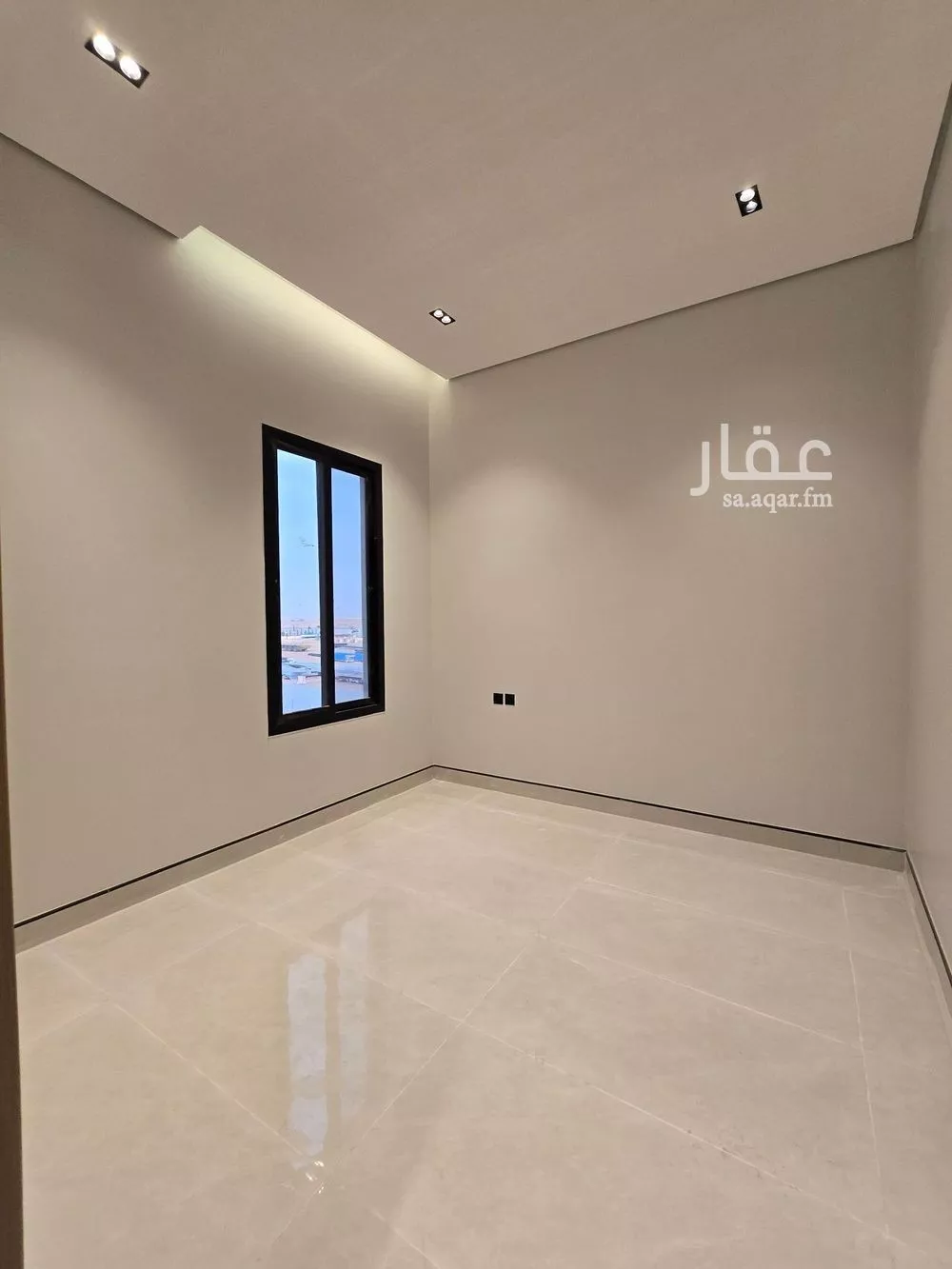 فيلا 5 غرف في الجنادرية 8