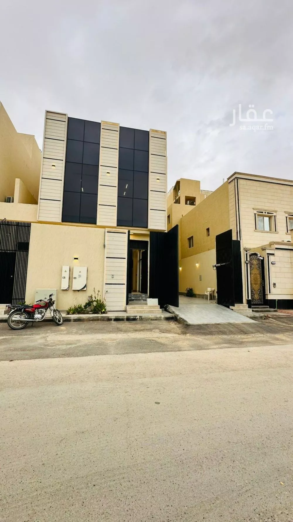 فيلا 13 غرف في النرجس 2