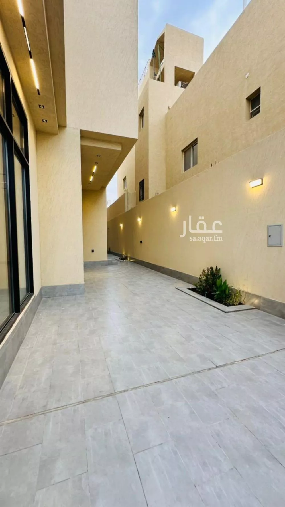 فيلا 13 غرف في النرجس 17