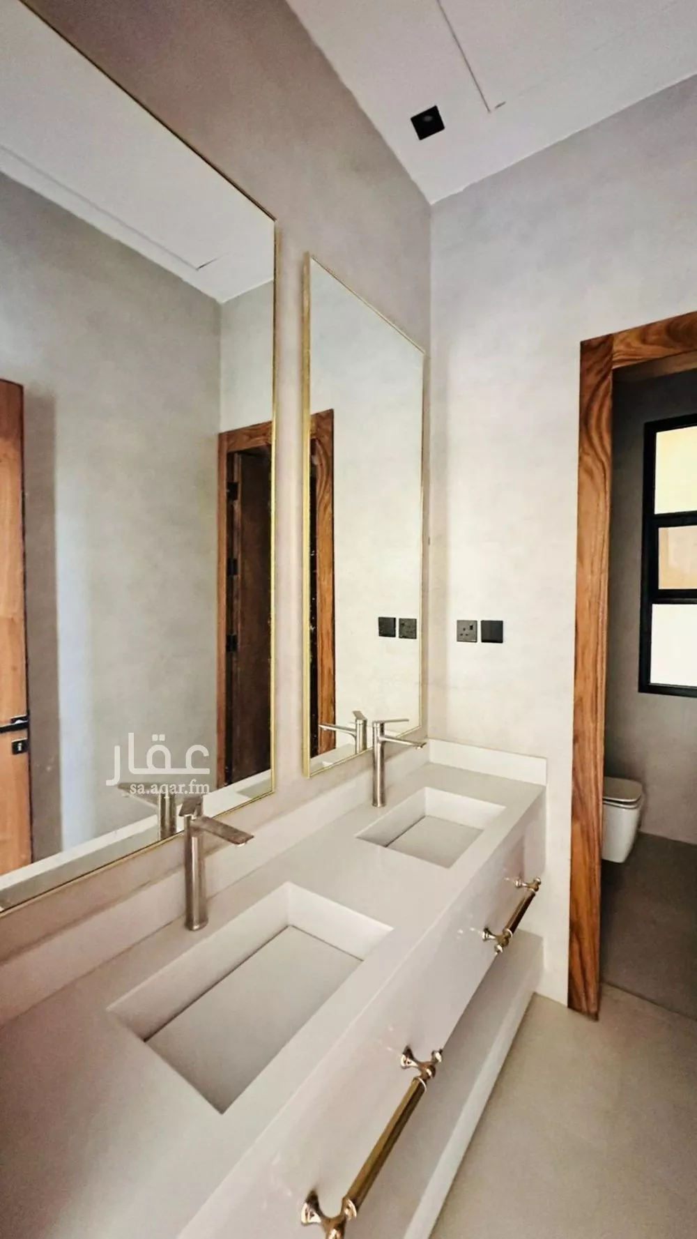 فيلا 13 غرف في النرجس 20