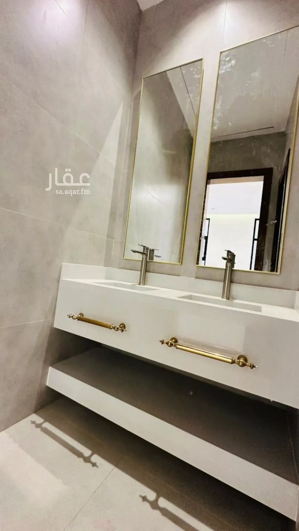 فيلا 13 غرف في النرجس 10