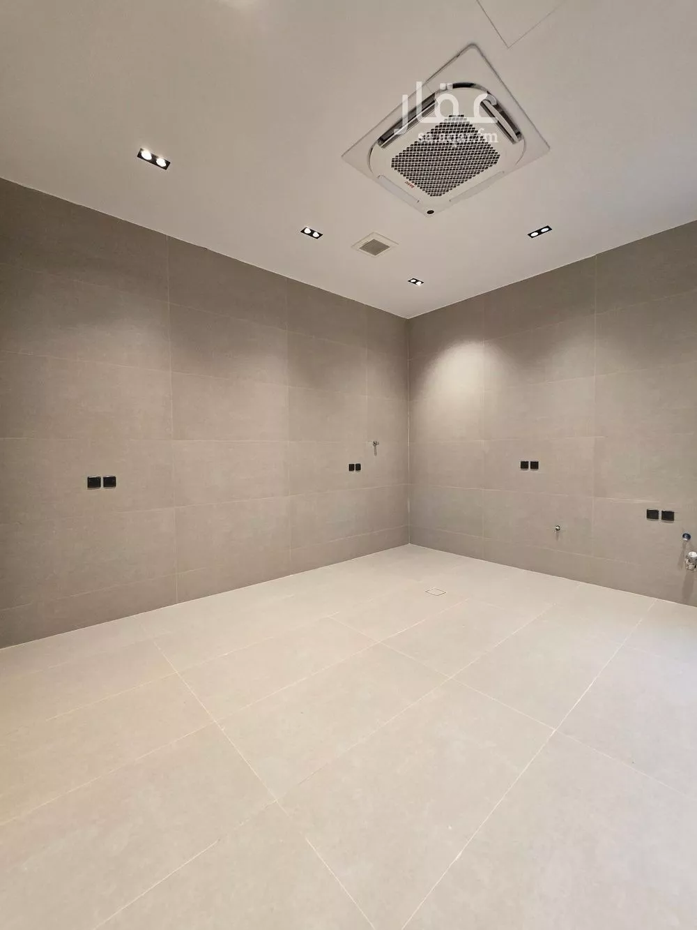 6 bedroom villa in Al Rimal 17