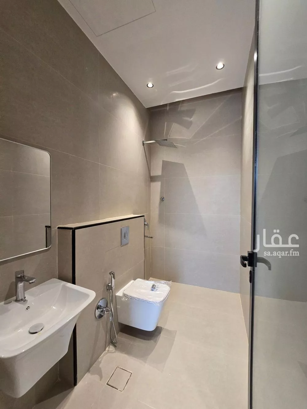 6 bedroom villa in Al Rimal 27