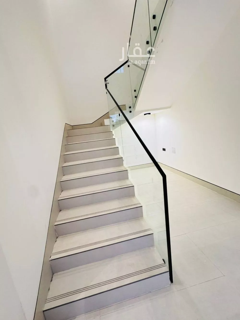 4 bedroom villa in Al Yarmouk 14