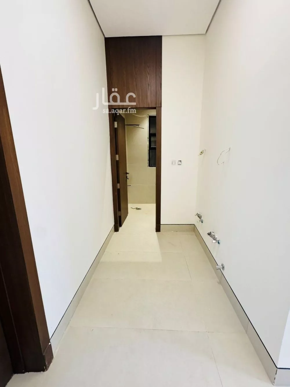 4 bedroom villa in Al Yarmouk 16