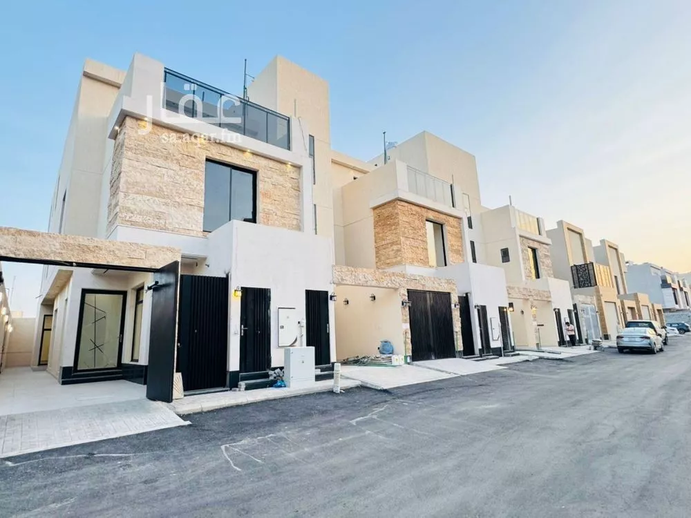4 bedroom villa in Al Yarmouk 18