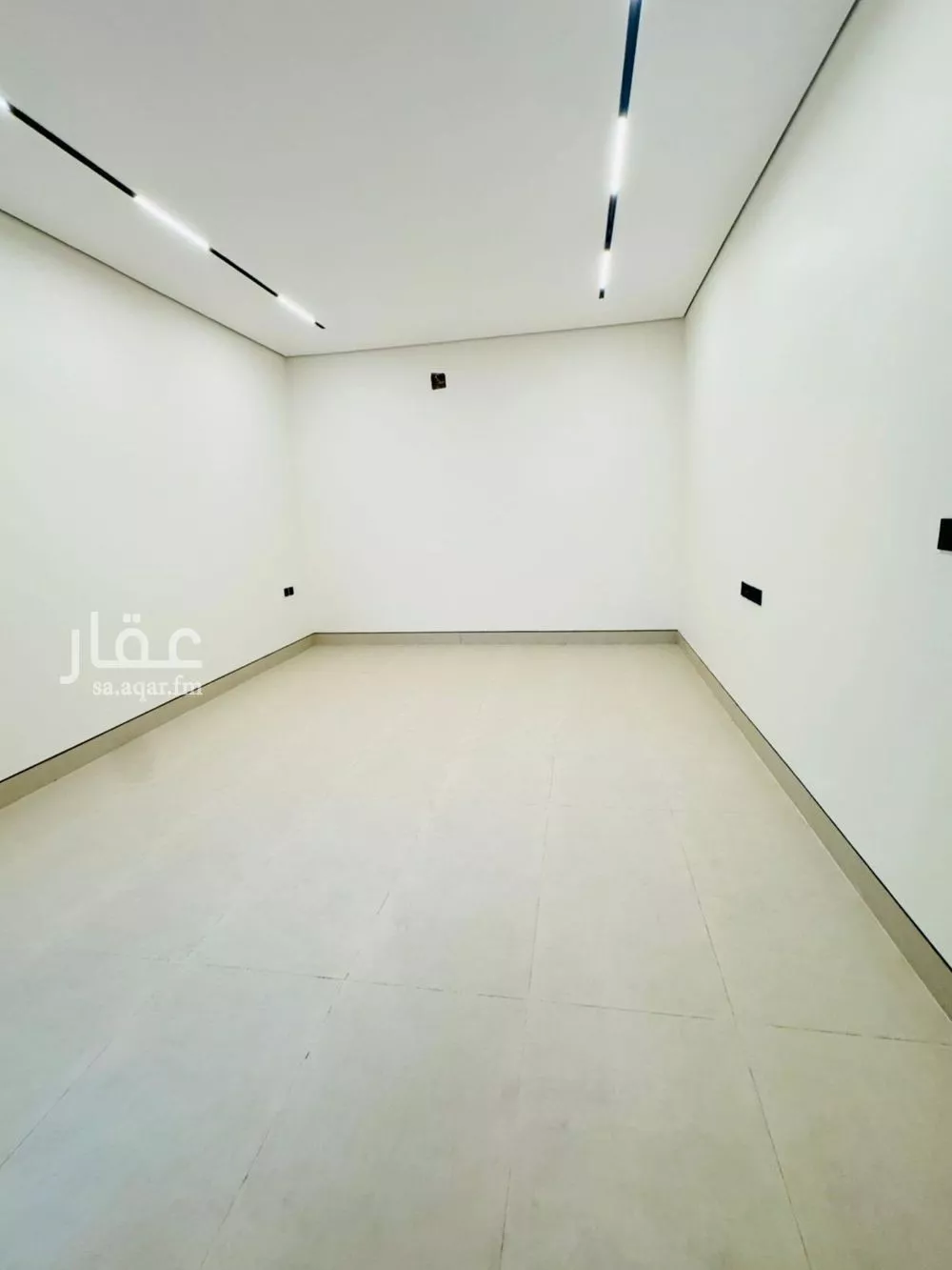4 bedroom villa in Al Yarmouk 10