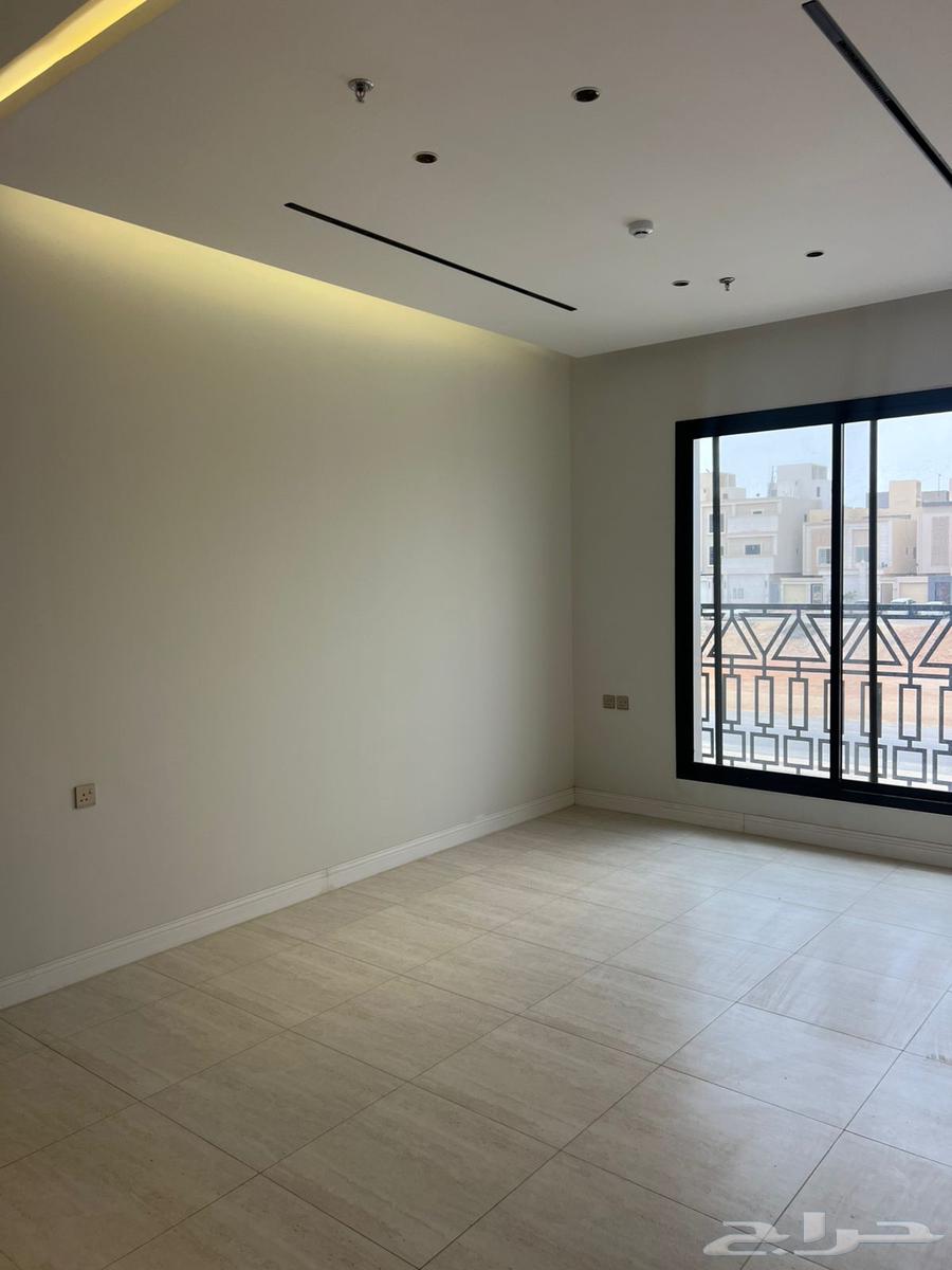 شقة 3 غرف في الرمال 12