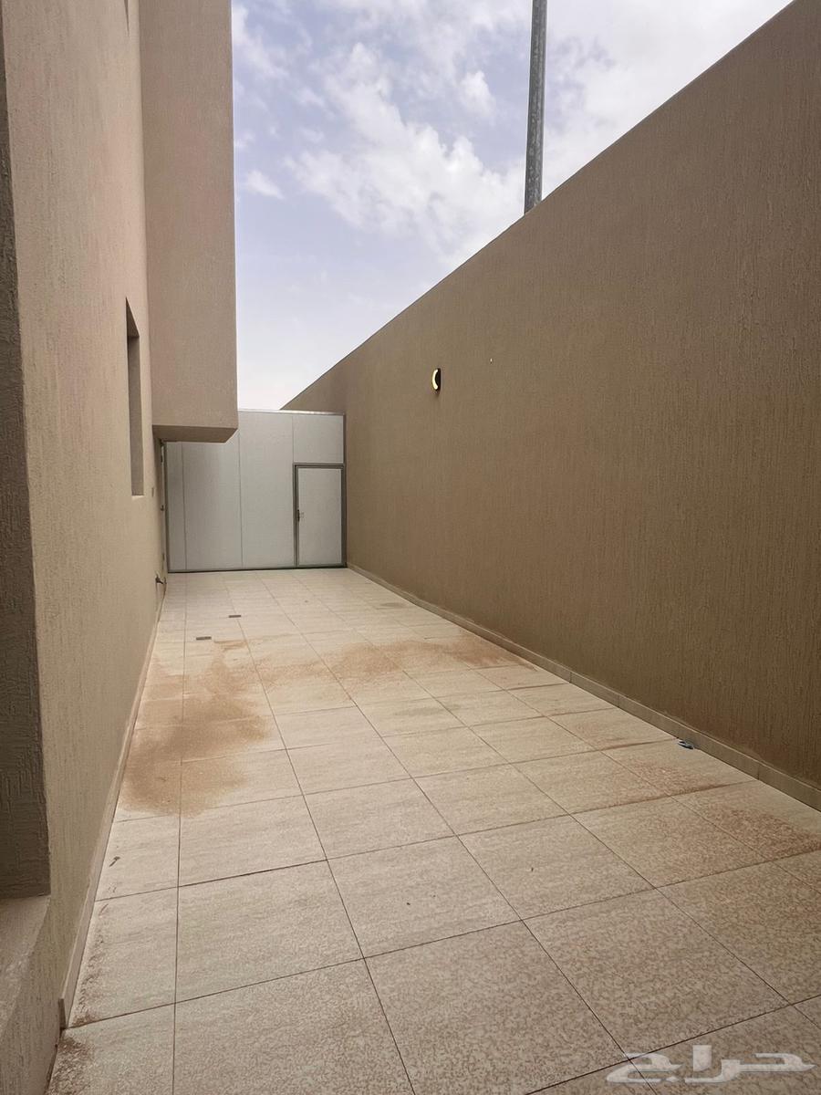 شقة 3 غرف في الرمال 17