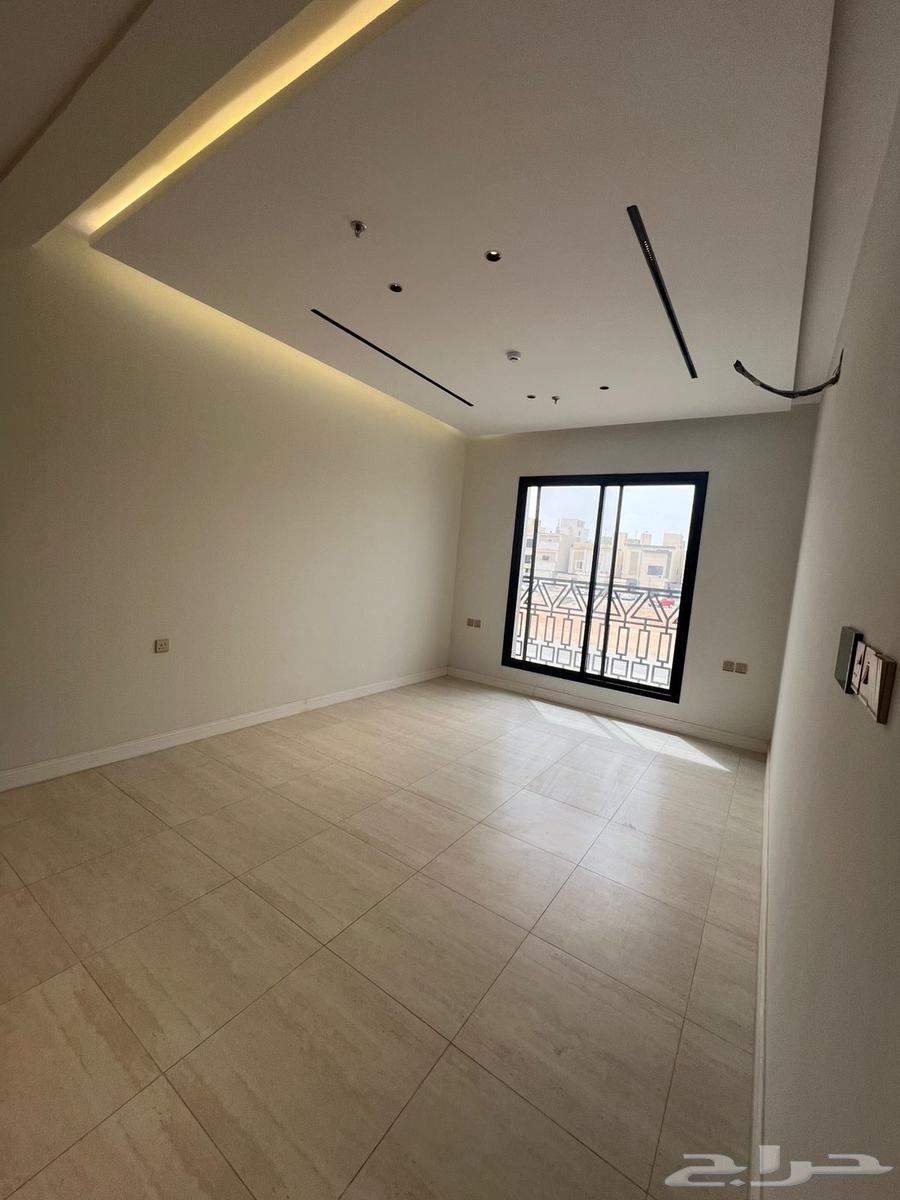 شقة 3 غرف في الرمال 3