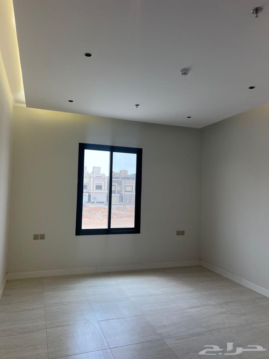 شقة 3 غرف في الرمال 7