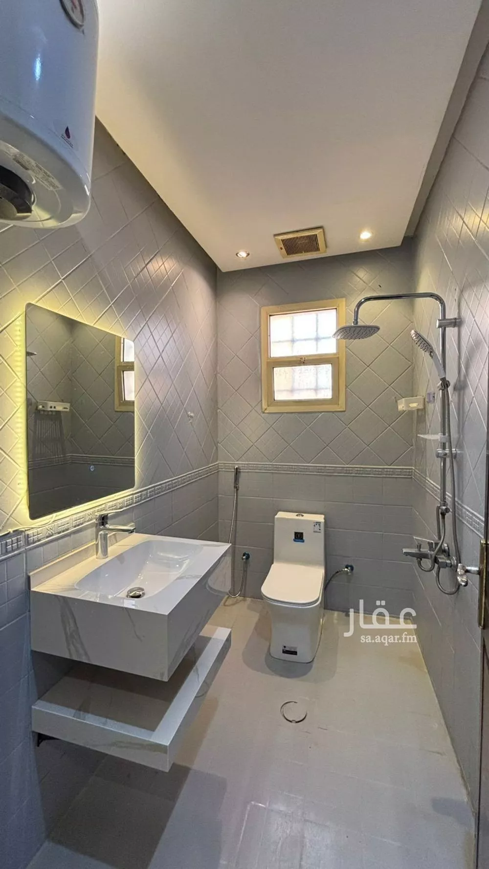 3 bedroom floor in Okaz 14