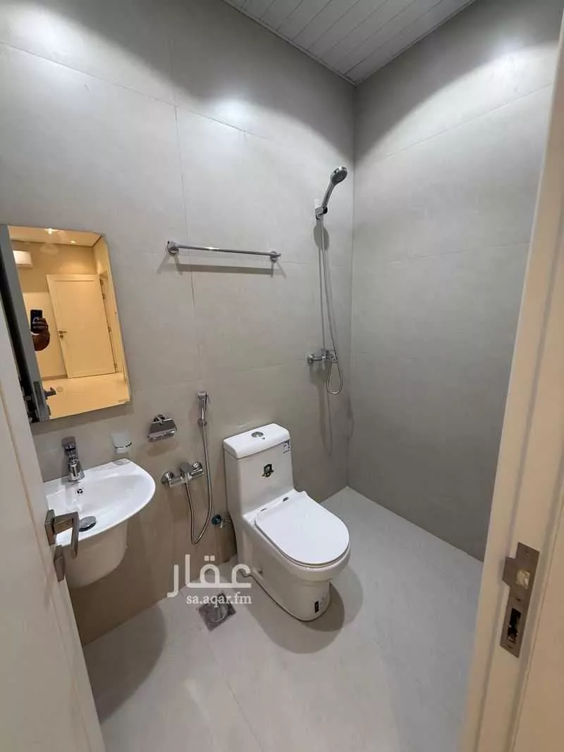 4 bedroom floor in Al Murabba 18