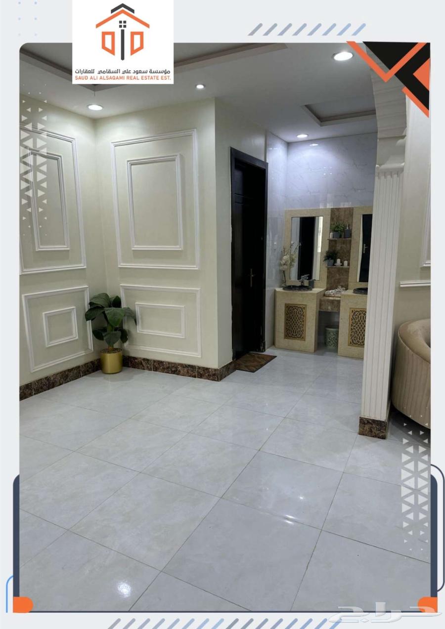 فيلا 5 غرف في عكاظ 8