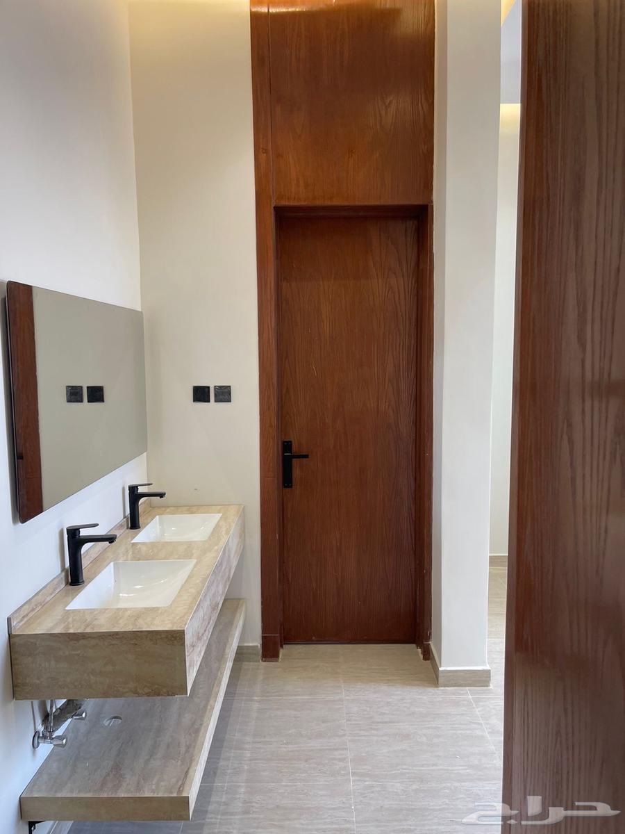 فيلا 6 غرف في النخبة 11