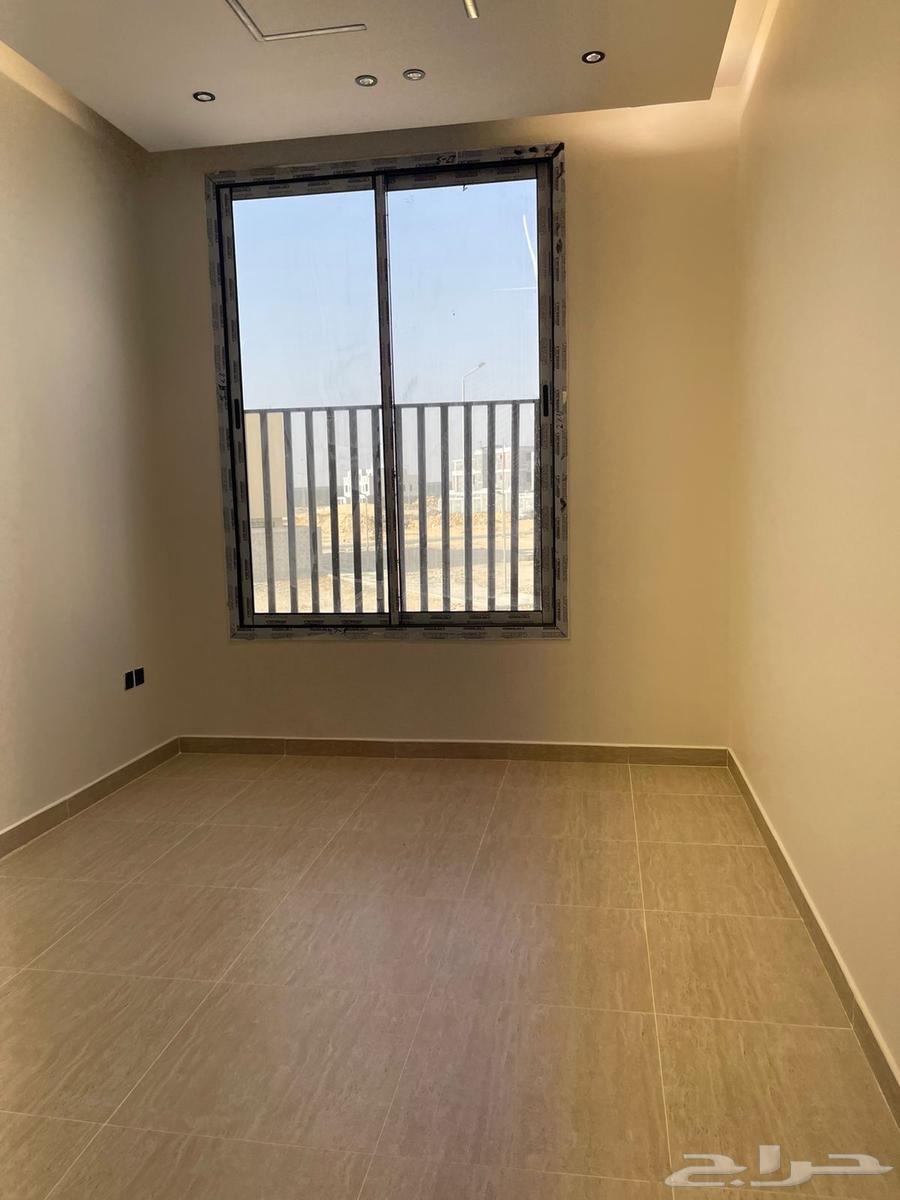 فيلا 6 غرف في النخبة 4