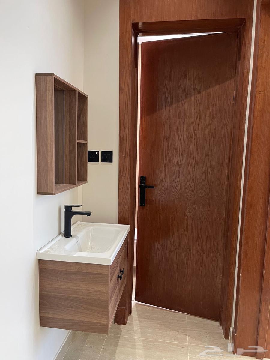 فيلا 6 غرف في النخبة 9