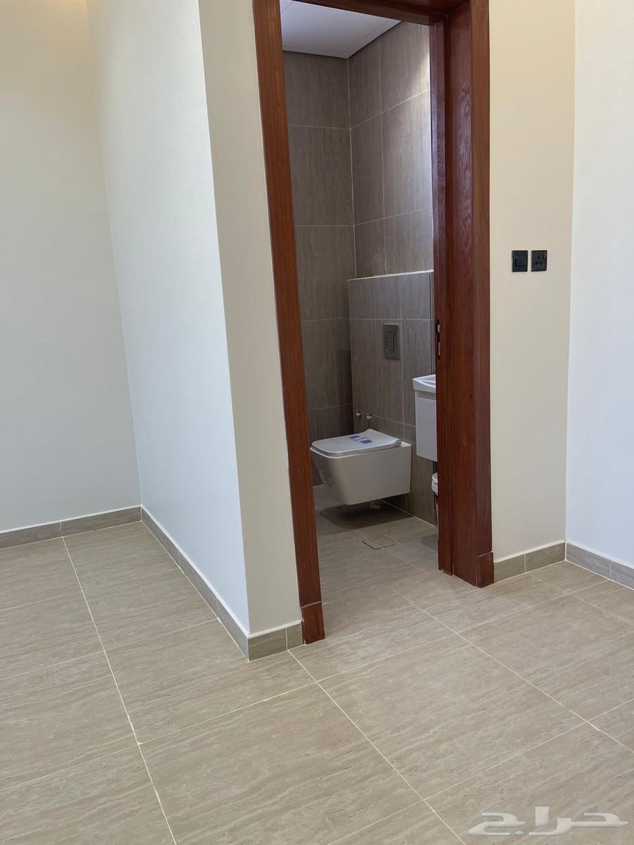 فيلا 6 غرف في النخبة 10