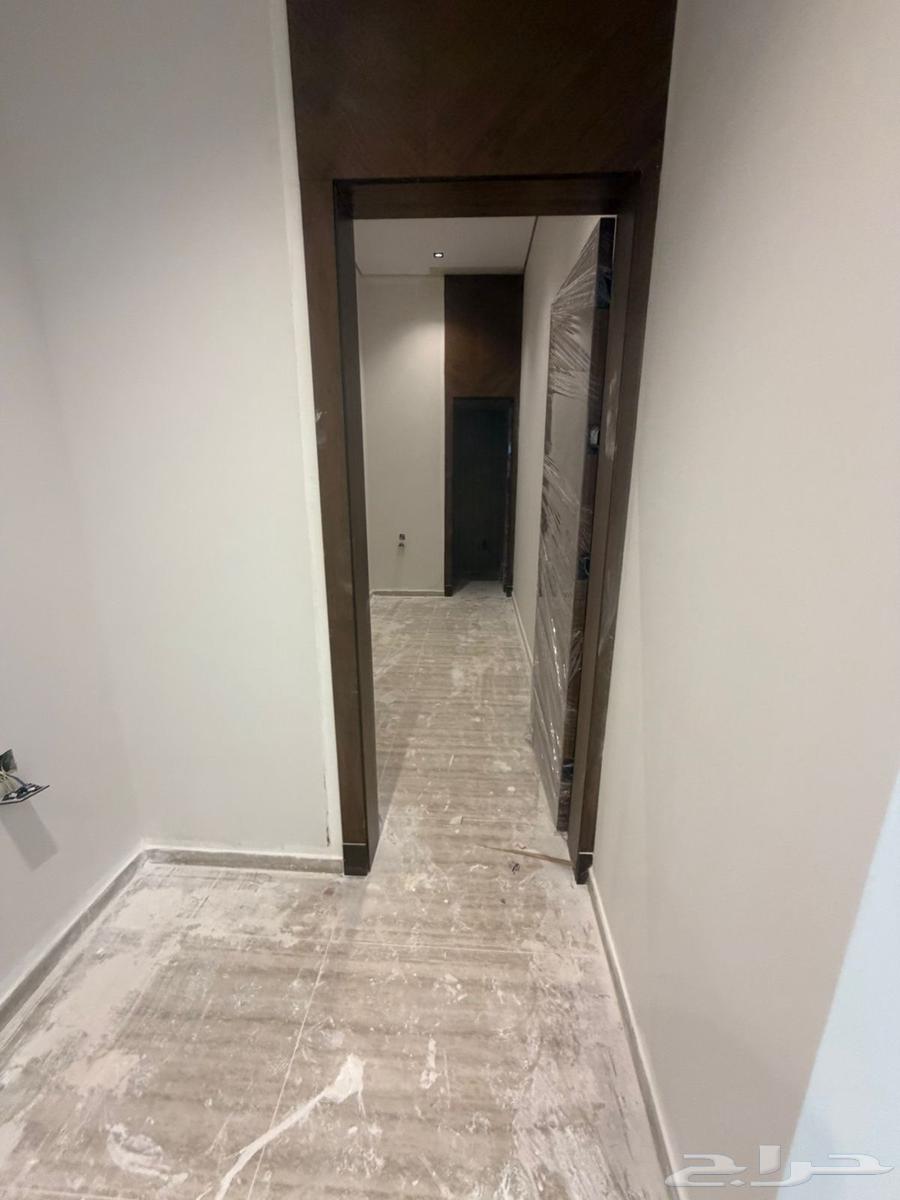 5 bedroom villa in Al Narjis 8