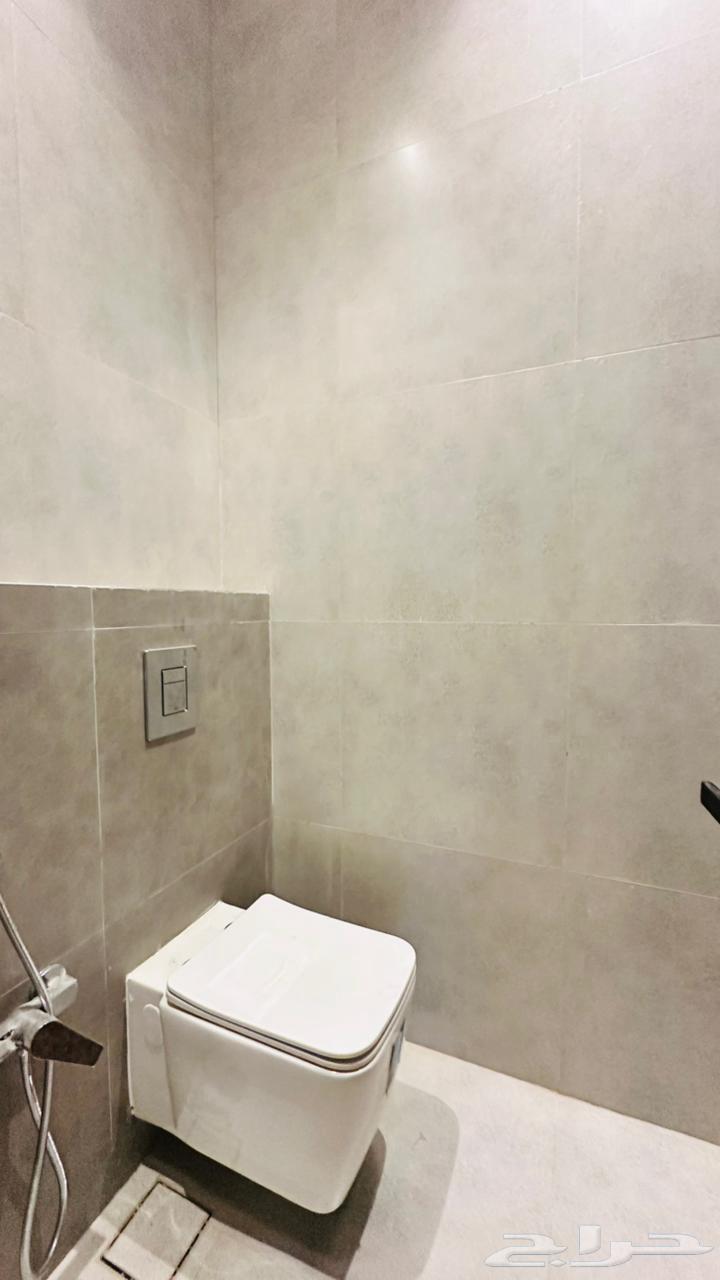 فيلا 13 غرف في النرجس 9